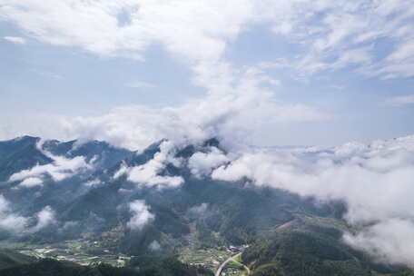 云朵 白云 山川 山脉 绿色