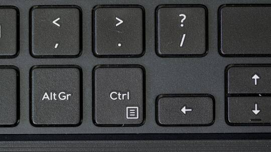 顶视图手指推动键盘按钮视频素材模板下载