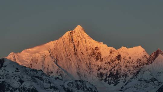 壮观的梅里雪山