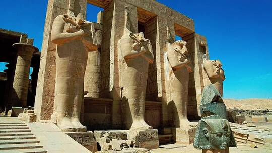 古埃及神庙中的石雕