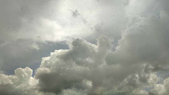 天空下雨过云雨延时