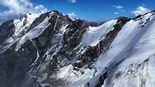 新疆天山雪山视频素材模板下载