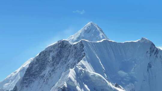 航拍横断山脉蜀山之王贡嘎山达多曼因雪山