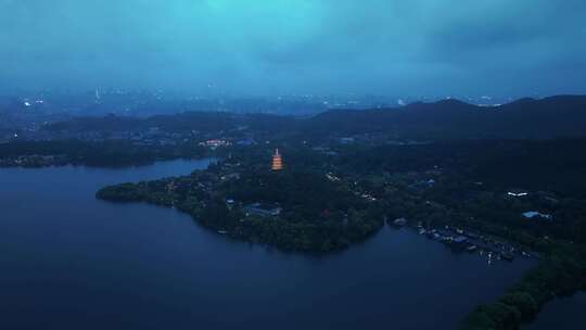 杭州雷峰塔夜景