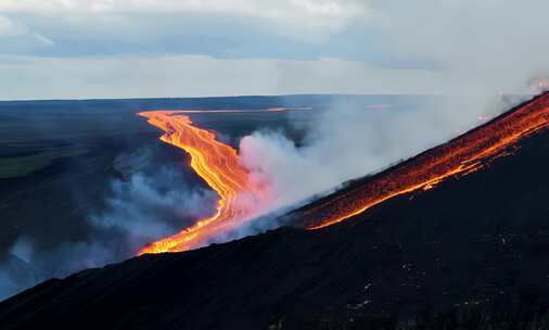 火山爆发岩浆喷射 (4)