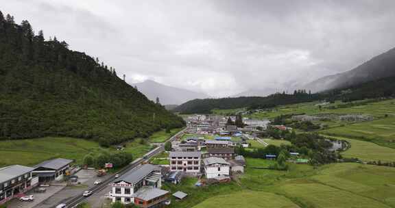 鲁朗国际旅游小镇航拍