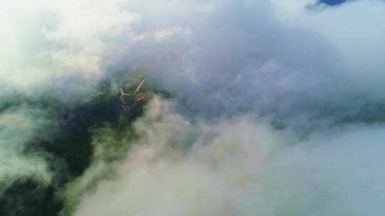 航拍高空风景云层之上云层翻滚