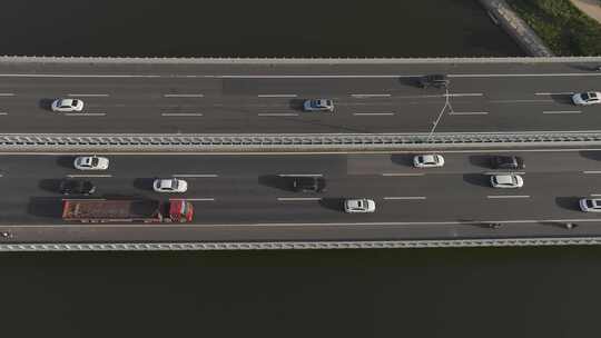 航拍城市交通 车辆行驶在道路上视频素材模板下载
