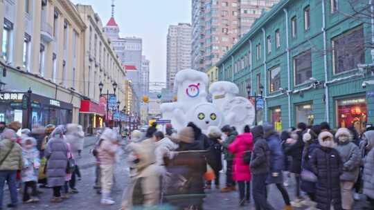哈尔滨中亚大街人流慢门拍摄