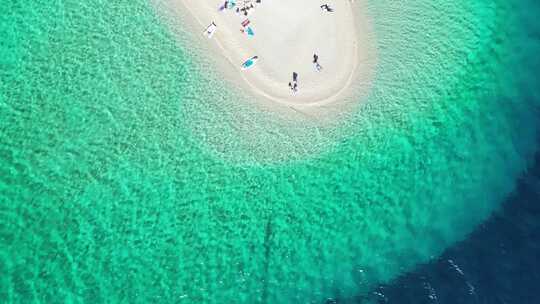 航拍海滩风景