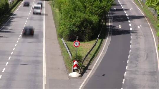 高速公路岔路口的延时