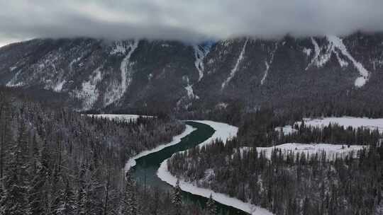 新疆北疆阿勒泰喀纳斯冬季雪景童话世界航拍