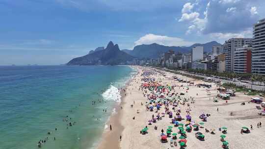 巴西里约热内卢市中心的伊帕内玛海滩。