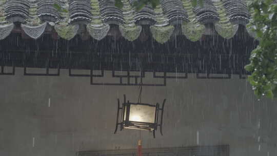 唯美屋檐雨滴  古建筑屋檐下雨  意境水滴视频素材模板下载