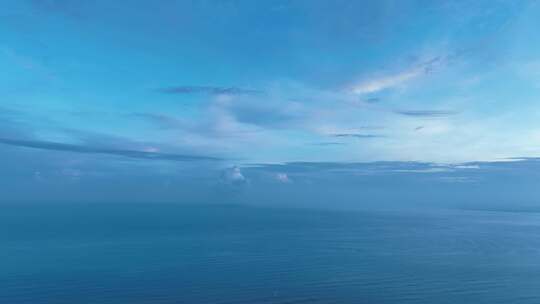 蓝色大海航拍海天一线碧海蓝天蔚蓝大海风景