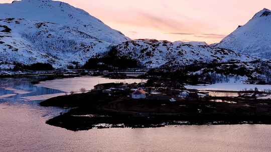 4K航拍挪威罗弗敦群岛雪景晚霞无限风光