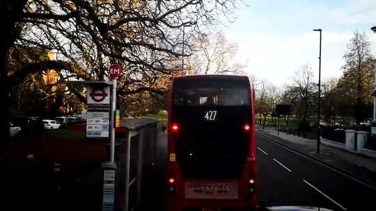 欧洲红色巴士视频素材模板下载