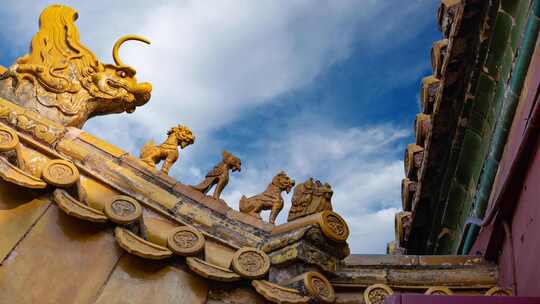 北京故宫紫禁城屋檐上的琉璃瓦神兽延时摄影