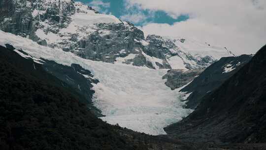 巴塔哥尼亚的冰川和山脉山谷-无人机拍摄