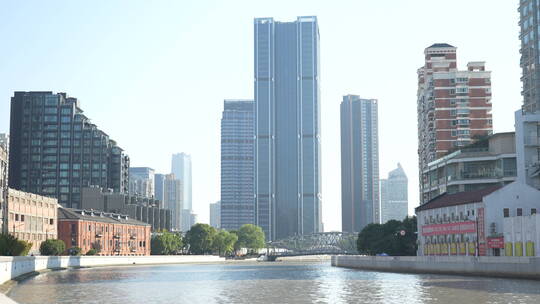 上海河流河道城市大厦高楼