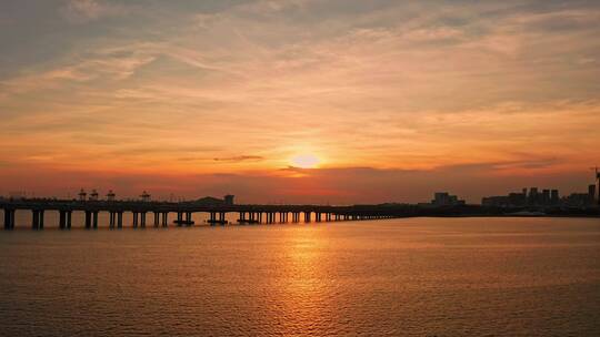 广深高速公路夕阳下航拍前进