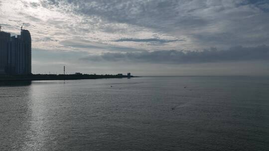 汕头海湾清晨航拍空镜