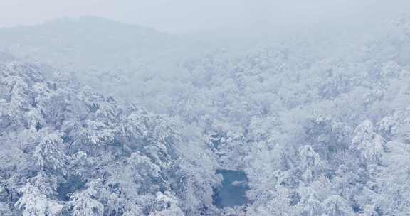 湖南长沙岳麓山爱晚亭雪景航拍