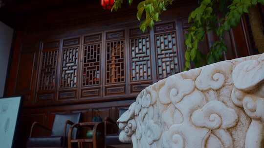 明清建筑中国风庭院汉白玉石狮饕餮雕刻