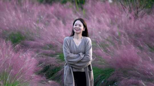 粉黛 花海 美女 慢跑 特写 小姐姐 小清晰