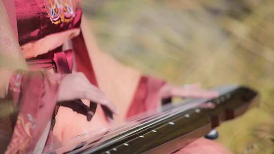 古装女子弹奏古琴 古风 传统文化 古代