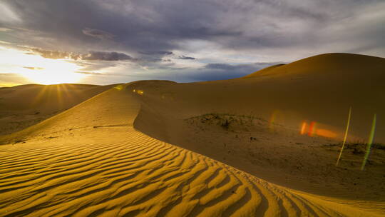 沙漠沙丘上的日落视频素材模板下载
