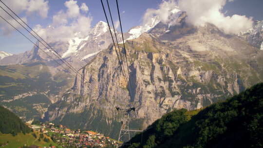 瑞士阿尔卑斯山的跟踪镜头