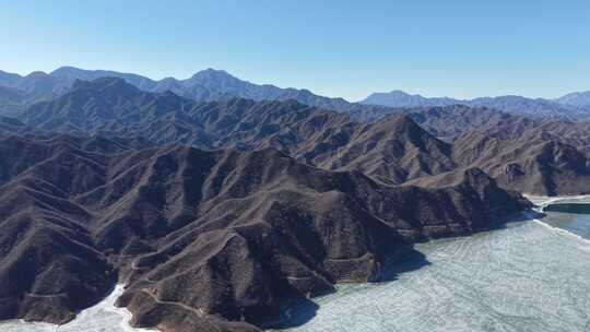 山区 村庄 航拍 山脉 村落蓝天