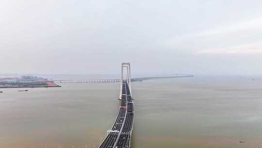 深圳中山翠亨新区深中大桥车流夜景日落航拍