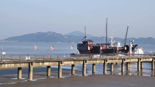 浙江普陀山海岸牌坊实拍视频