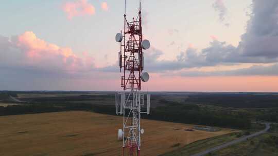 电信塔5G。电信塔天线