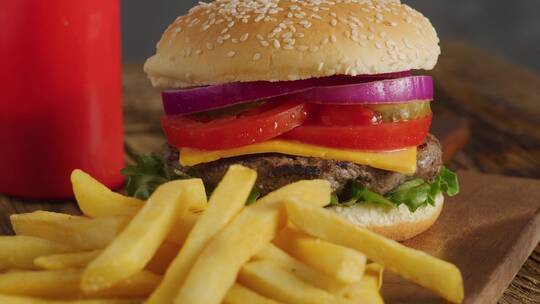 牛肉汉堡制作过程慢镜头拍摄视频素材模板下载