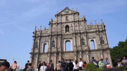 澳门大三巴牌坊前的游客人群拍照旅游人流视频素材模板下载