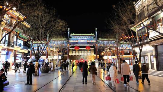 北京过年前门大街节日气氛