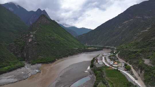 云南丙察察公路那恰洛峡谷风光航拍