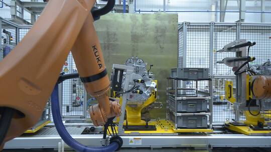 KUKA机械臂汽车制造流水线视频素材模板下载