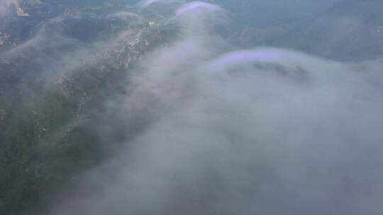 泰山高空云雾缭绕