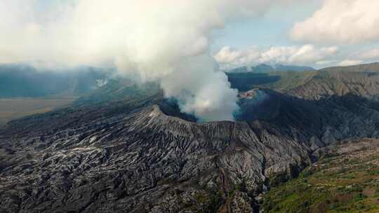 航拍Bromo火山云海