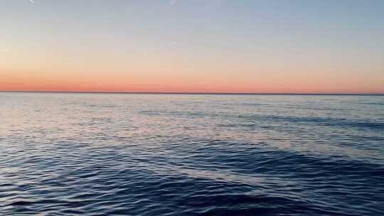 海面日出天空全景