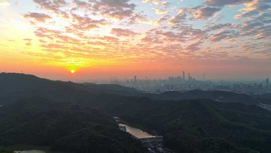 航拍广州日出白云山广州城市晨曦剪影