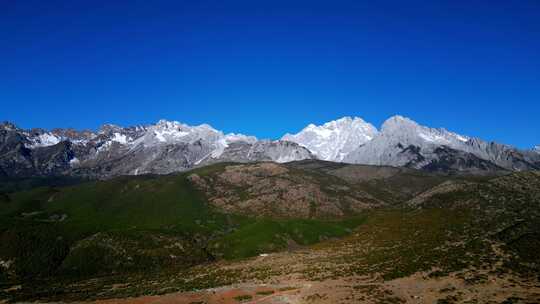 航拍玉龙雪山