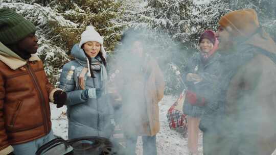 朋友，雪，露营， Bbq