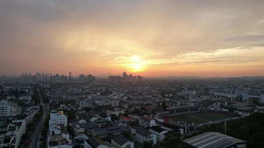 江苏苏州城市日落晚霞夕阳火烧云航拍