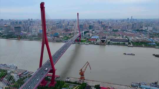 上海市浦东新区杨浦大桥城市车流船只船舶夜视频素材模板下载