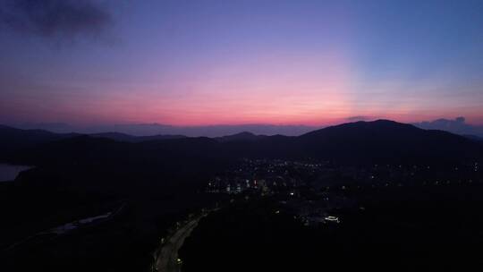 晚霞大鹏地质公园路